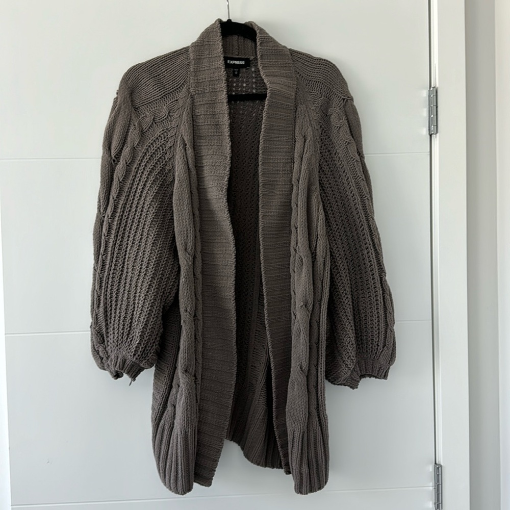 Express Balloon Aleeve Cardigan